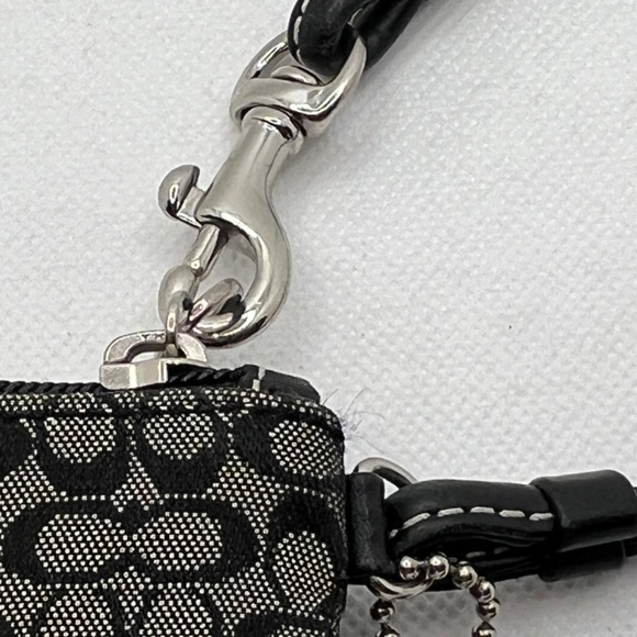 Coach Soho Black Mini Signature Clutch Wristlet Skinny Front Buckle - Picture 16 of 16